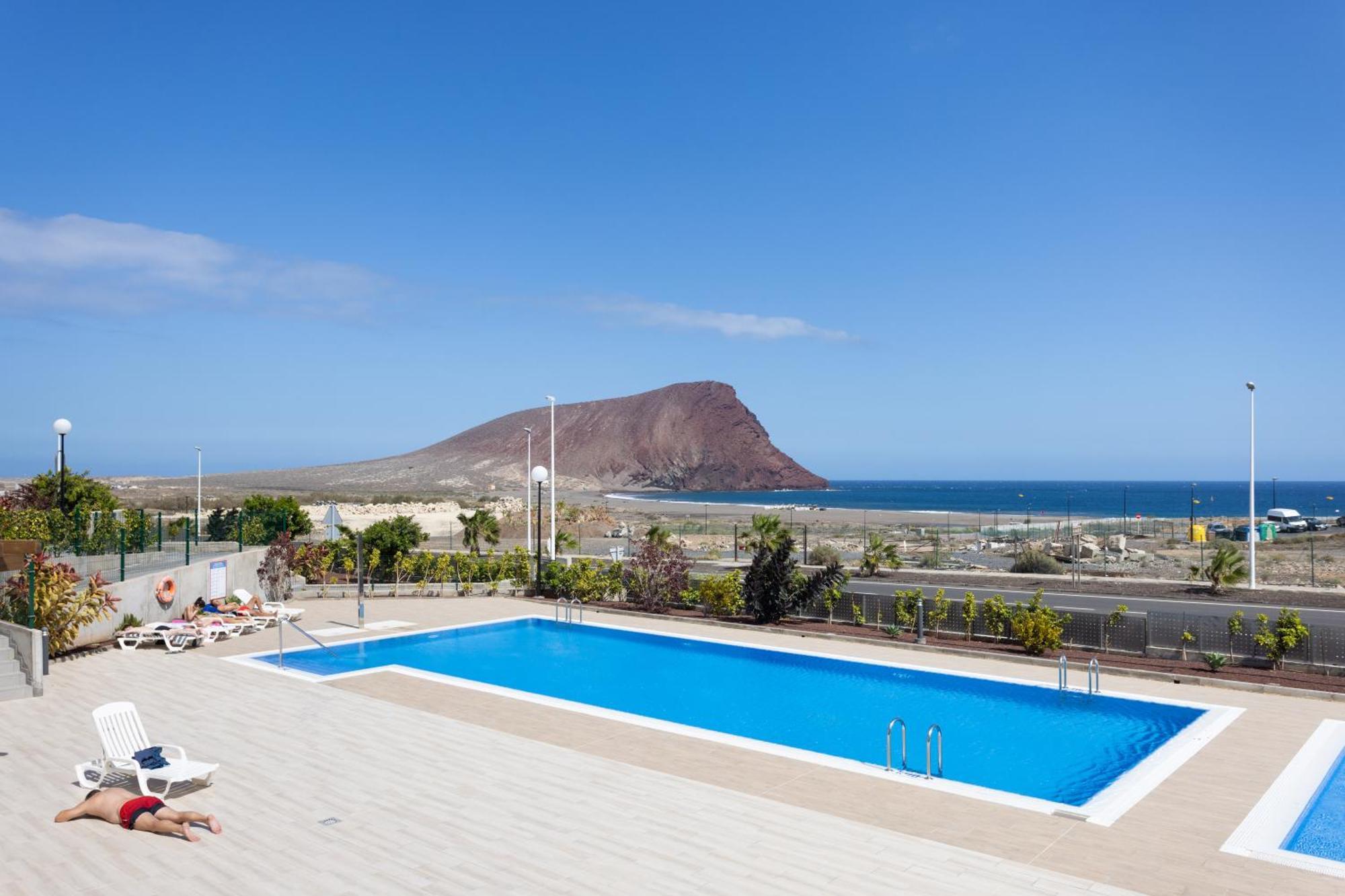 Home2Book Stylish & Relax Attic La Tejita, Pool Exterior photo
